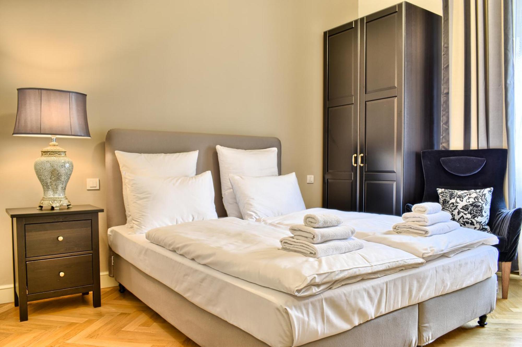 Milosrdnych Apartments Praga Zewnętrze zdjęcie
